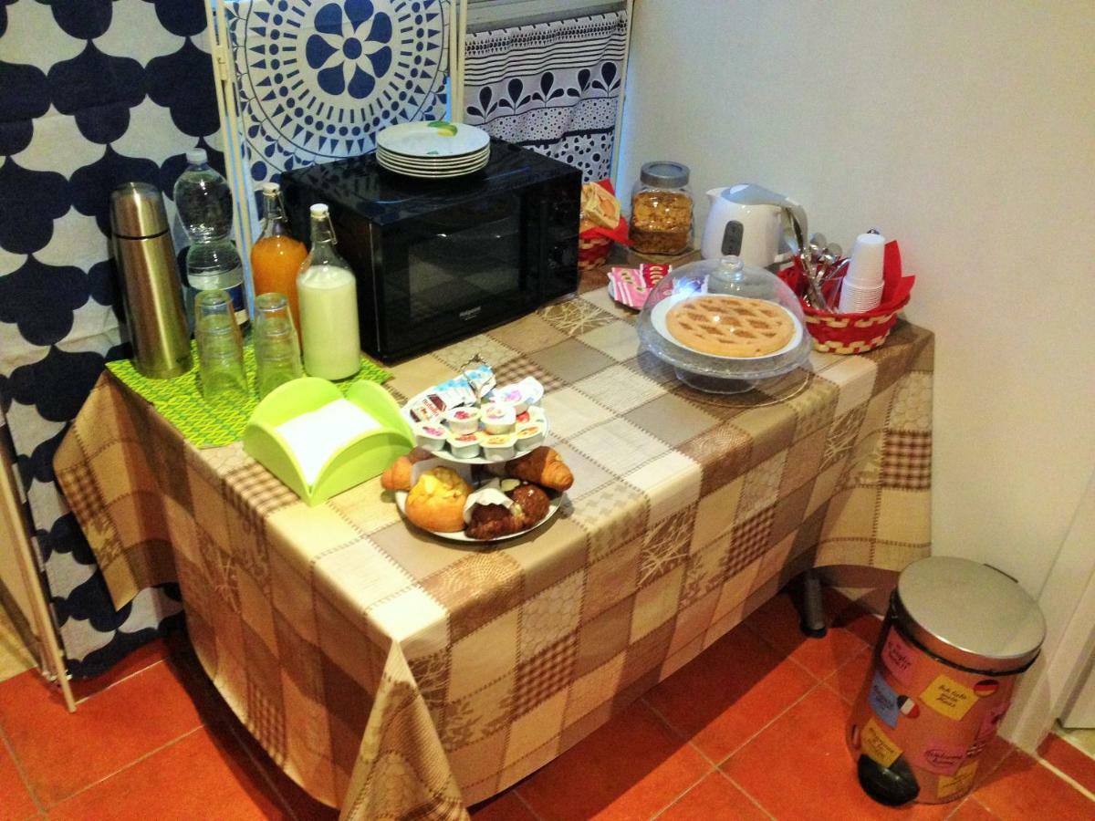 Kamila Acomodação com café da manhã Bari Exterior foto
